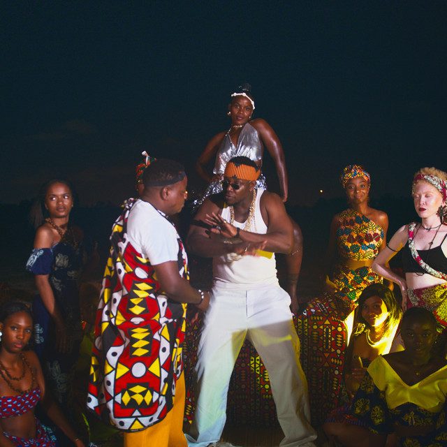 Sininada - African Queen Feat Landrick